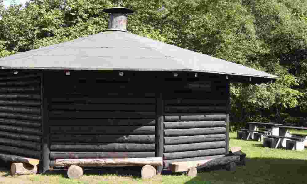 Hütte